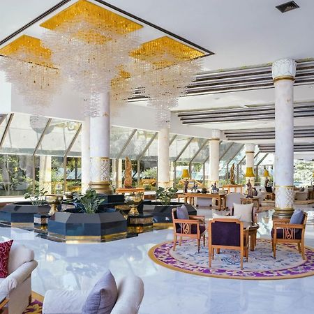 Royal Wing Suites & Spa Pattaya Exterior photo