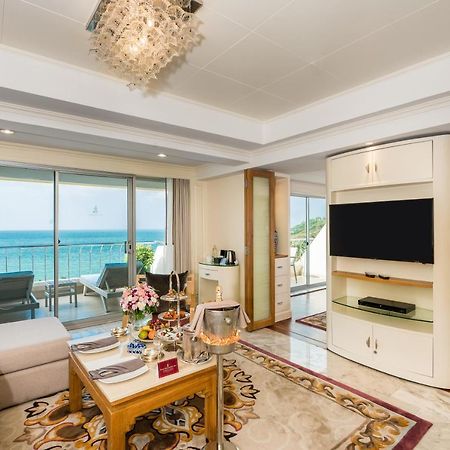Royal Wing Suites & Spa Pattaya Exterior photo
