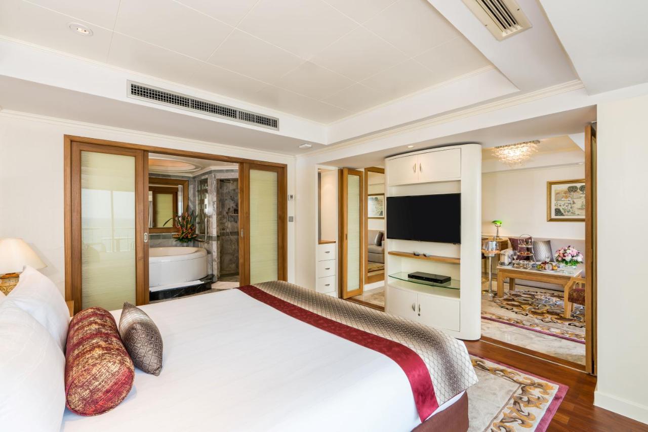 Royal Wing Suites & Spa Pattaya Exterior photo