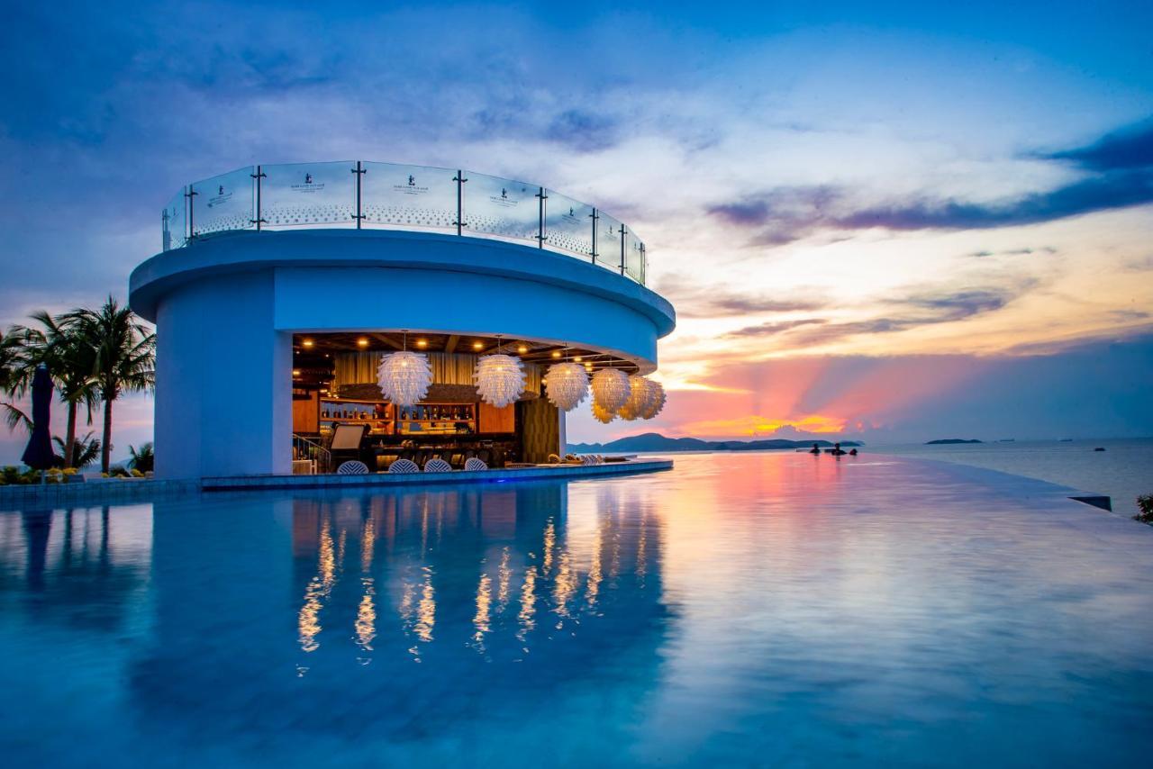 Royal Wing Suites & Spa Pattaya Exterior photo